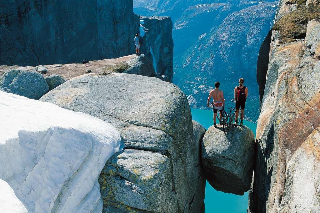 De fiordo en fiordo por los paisajes más espectaculares del planeta