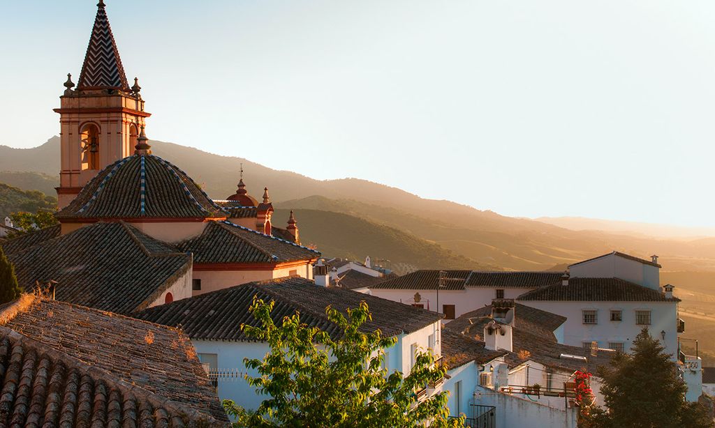 12 campanadas, 12 meses por delante, 12 pueblos para tus escapadas