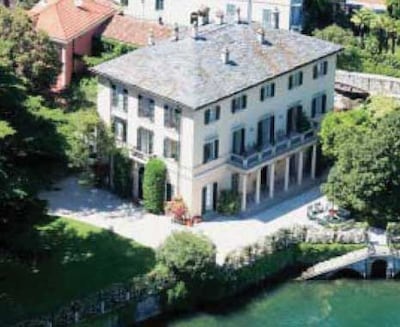 George Clooney reanuda su romance con Lisa Snowdon y se compra dos villas en Italia