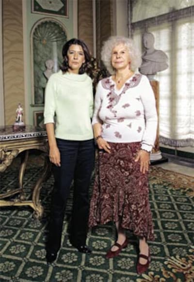 La duquesa de Alba habla en exclusiva sobre su vida y sus hijos con Belén Ordóñez