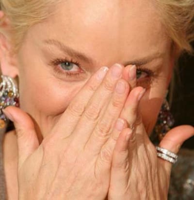 Sharon Stone, sonrisas y lágrimas en España