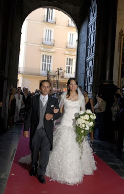 El jugador valencianista, David Albelda contrae matrimonio con Vicen Fernández en Valencia