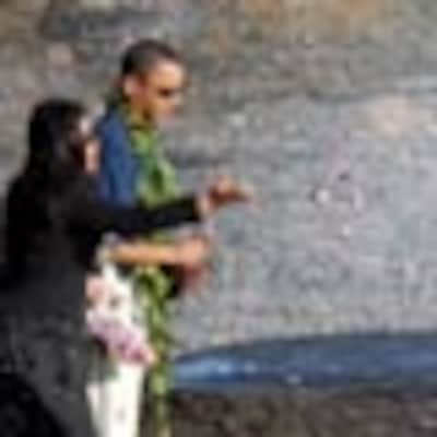 Obama da el último adiós a su abuela en Hawai