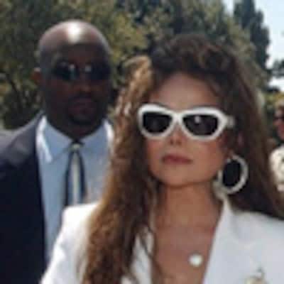 La familia de Michael Jackson exige una segunda autopsia mientras su médico personal presta declaración ante las autoridades