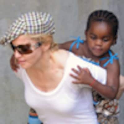 Primeras imágenes de Madonna junto a Mercy James, su nueva hija