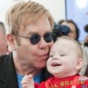 Elton John mantendrá a Lev, el niño ucraniano que no pudo adoptar