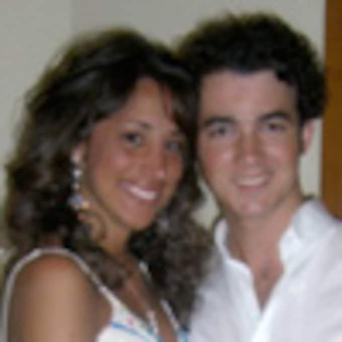 Kevin Jonas, el mayor de los Jonas Brothers, se ha casado con Danielle Deleasa
