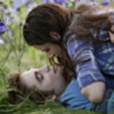 Nuevas y románticas escenas de Robert Pattinson y Kristen Stewart en 'Eclipse', tercera entrega de la saga 'Crepúsculo'