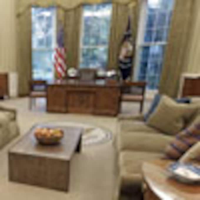 Obama aprovecha sus vacaciones para redecorar el Despacho Oval