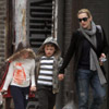 Kate Winslet se refugia en sus hijos tras su ruptura con el modelo Louis Dowler