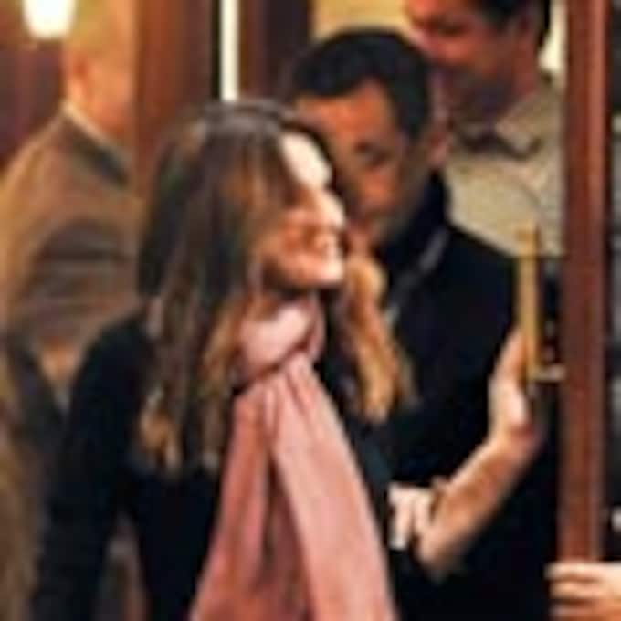 De cena en París con su marido Nicolás Sarkozy: Carla Bruni cuenta las horas antes de ser madre