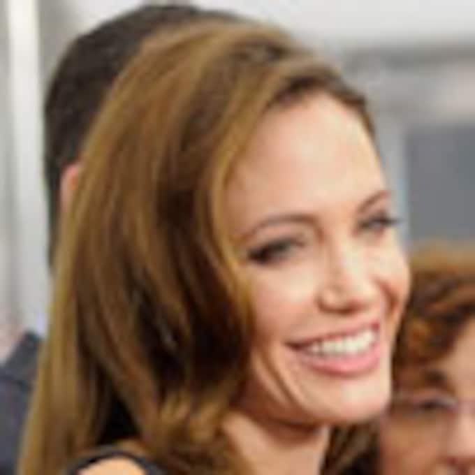 Angelina Jolie recibe el apoyo de Brad Pitt y sus suegros en su debut como directora