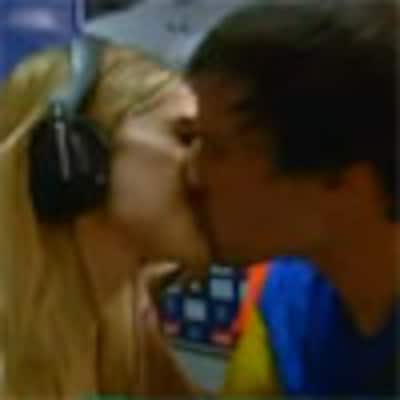 Y Darío besó a Cecilia como Iker besó a Sara