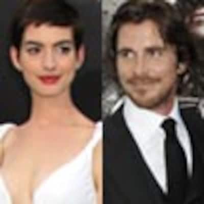 Anne Hathaway y Christian Bale, la Catwoman y el Batman más atractivos conquistan Nueva York