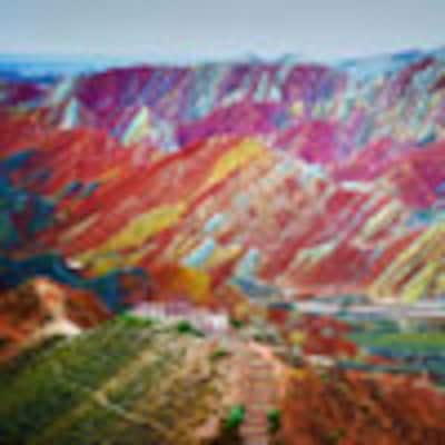Las alucinantes montañas multicolores de Zhangye