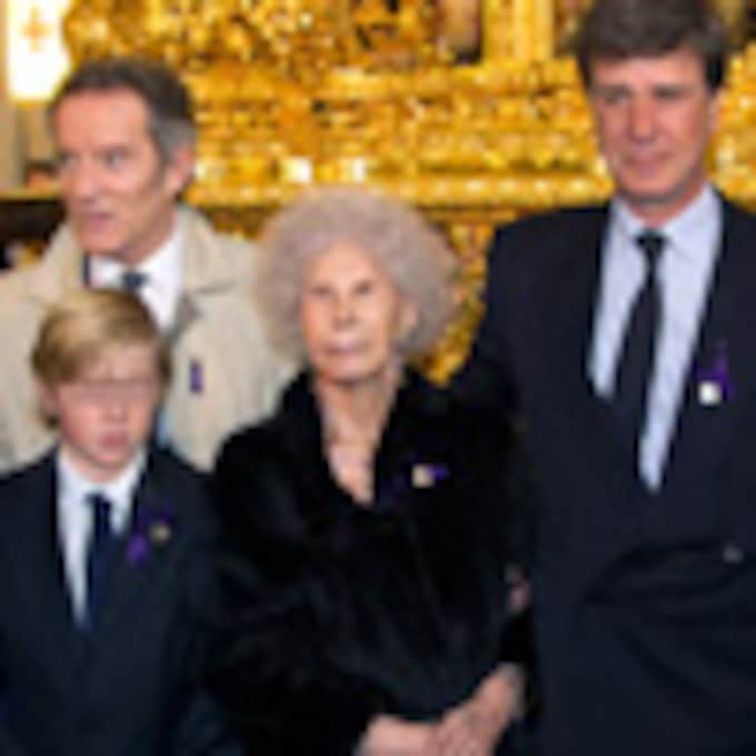 La duquesa de Alba celebra su 87º cumpleaños visitando en familia al Cristo de los Gitanos