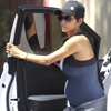 Halle Berry ya presume de 'tripita' de embarazada 