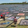 Un mar de retratos flotantes en Bélgica