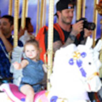 Harper Beckham, una pequeña princesa en Disneyland