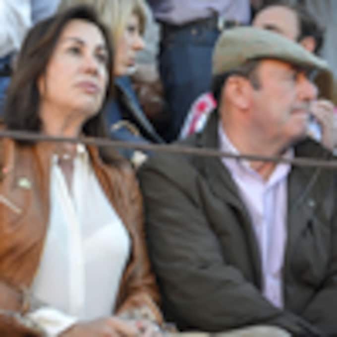 Carmen Martínez-Bordiú y Luis Miguel Rodríguez, tarde de toros en Olivenza