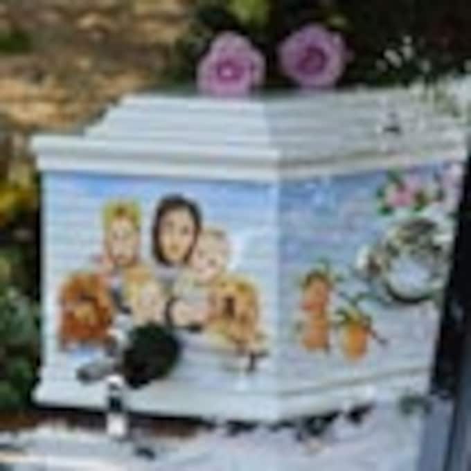 Familia y amigos despiden con un funeral íntimo a Peaches Geldof