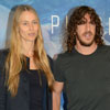 Carles Puyol presenta, junto a Vanesa Lorenzo, un documental sobre su vida