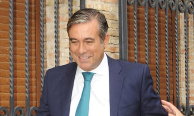 El juez Enrique López se casa un año después de su ruptura con Silvia Jato