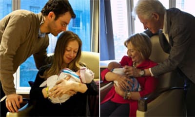 La familia Clinton presenta a la pequeña Charlotte