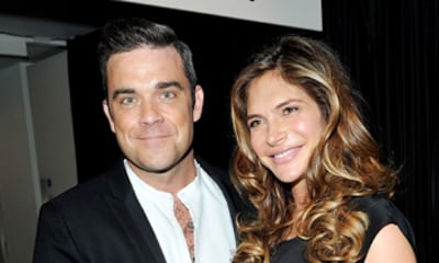 Robbie Williams retransmite la llegada de su segundo hijo en directo