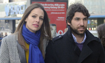 La sonrisa de su novia Eva González, el mejor regalo de cumpleaños de Cayetano Rivera