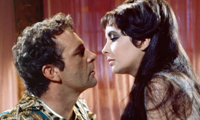 Cleopatra y Marco Antonio, una historia de amor marcada por la pasión y la tragedia
