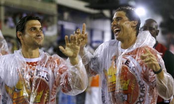 Rafa Nadal se cuela a ritmo de samba en el carnaval de Río de Janeiro