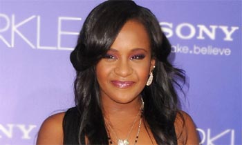 El trágico accidente de Bobbi Kristina, hija de Whitney Houston, saca a la luz los enfrentamientos en la familia