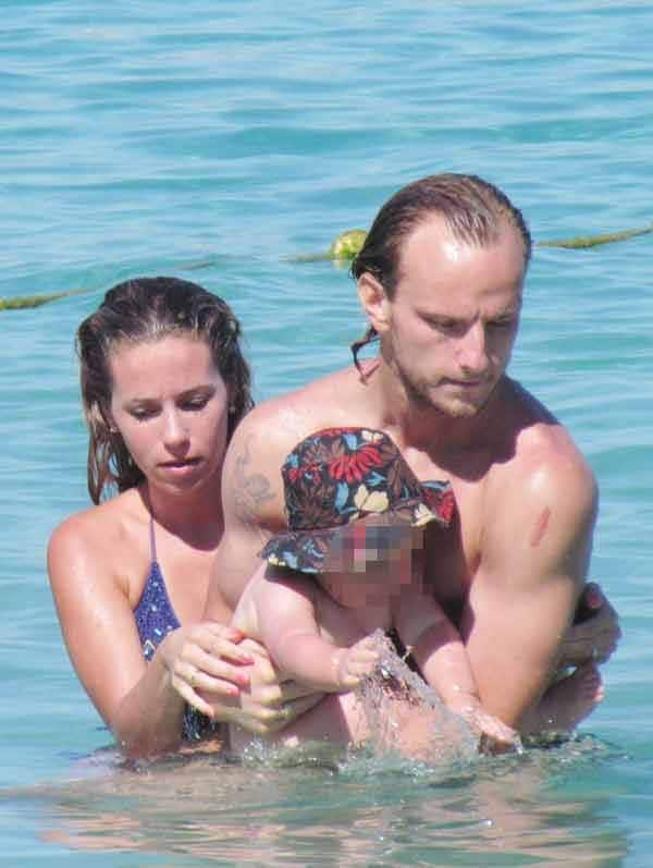 Ivan Rakitic Y Raquel Mauri Prepararan Su Si Quiero Por Segunda Vez Foto 1