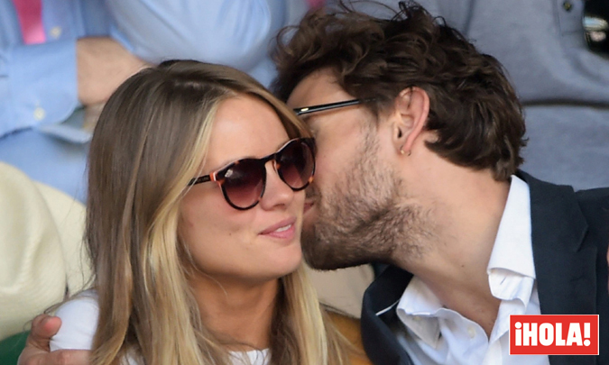 Risas, cuchicheos….Cressida Bonas se deja querer en el tenis 