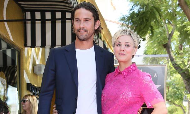 Kaley Cuoco se separa, se vuelve a 'casar' y se va de fiesta con sus amigas