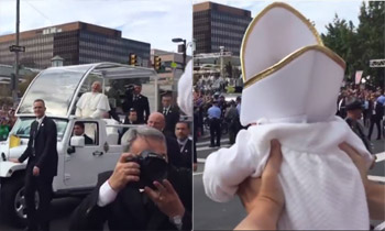 La espontánea reacción del Papa Francisco al ver a un bebé vestido como él