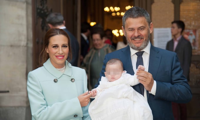 Miki Nadal y Carola Escámez bautizan a su hija Carmela