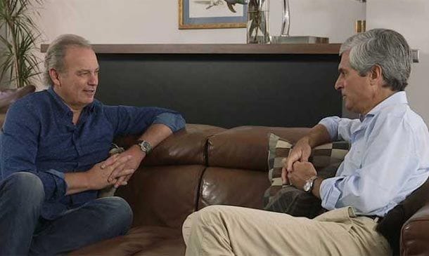 Adolfo Suárez Illana siguió el consejo de Julio Iglesias para hacer la emotiva foto de su padre con el Rey