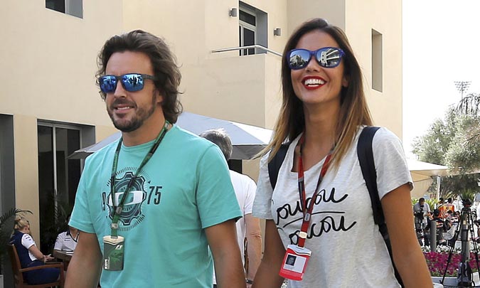 Fernando Alonso ya tiene junto a él a su mejor apoyo, Lara Álvarez