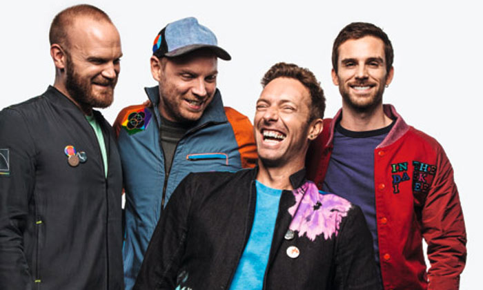 ¿Cuál es el motivo de la sonrisa de Chris Martin?