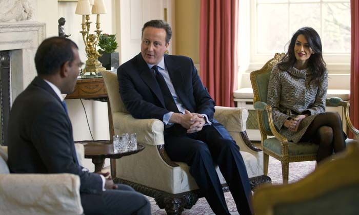 ¿Qué hace Amal Clooney reunida con David Cameron en Downing Street?