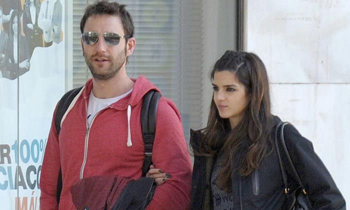 Clara Lago y Dani Rovira, separados por exigencias del guion