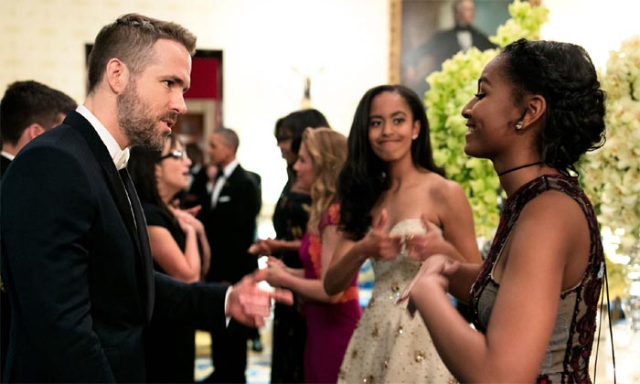 ¡Qué emoción! El divertido momento en que Malia y Sasha Obama conocen a Ryan Reynolds