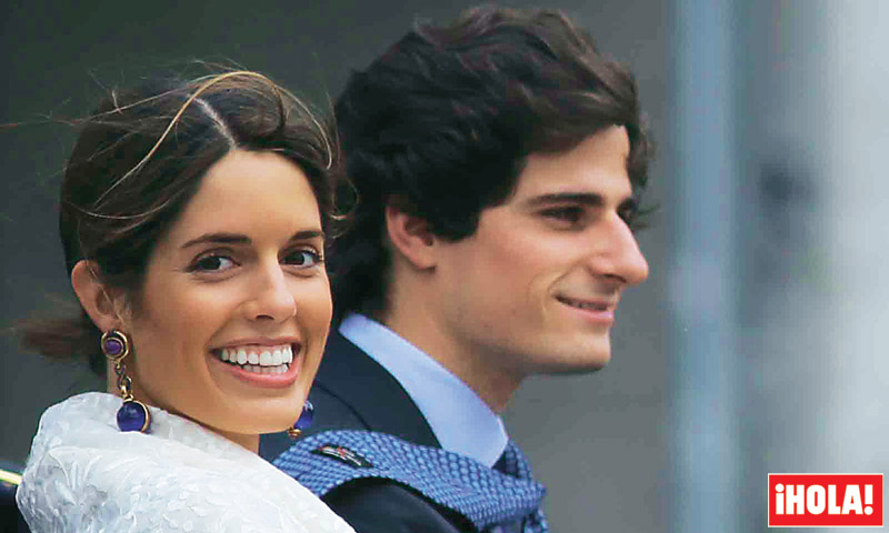 En ¡HOLA!, el Duque de Huéscar y Sofía Palazuelo 'oficializan' su noviazgo en la Feria de Sevilla