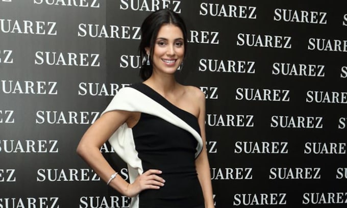 Alessandra de Osma, derroche de 'glamour' en la inauguración de la nueva boutique Suárez 