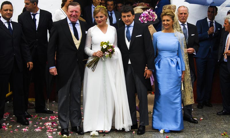 Lourdes Montes, Francisco Rivera, Mariló Montero... acuden a la boda de la hija de César Cadaval