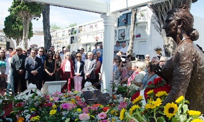 La familia de Rocío Jurado casi al completo se reúne en Chipiona para recordarla en el décimo aniversario de su muerte