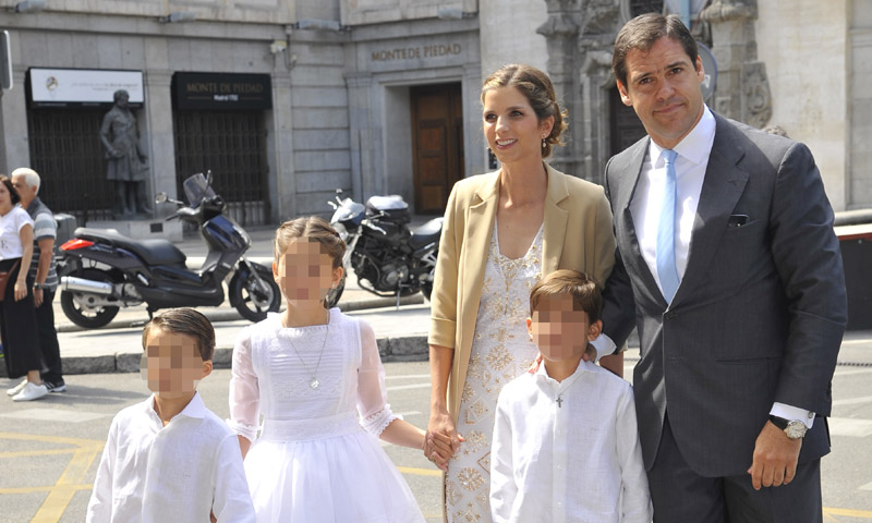 La emotiva comunión de la hija de Luis Alfonso de Borbón y Margarita Vargas