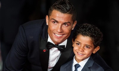 No sólo Cruz, hijo de Beckham, demuestra su talento cantando, ¿has escuchado al niño de Ronaldo?